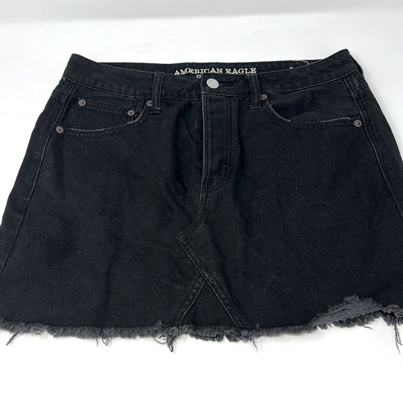 American Eagle Outfitters Dresses & Skirts - American Eagle Black Distressed High Waisted Raw Hem Skirt Size 8